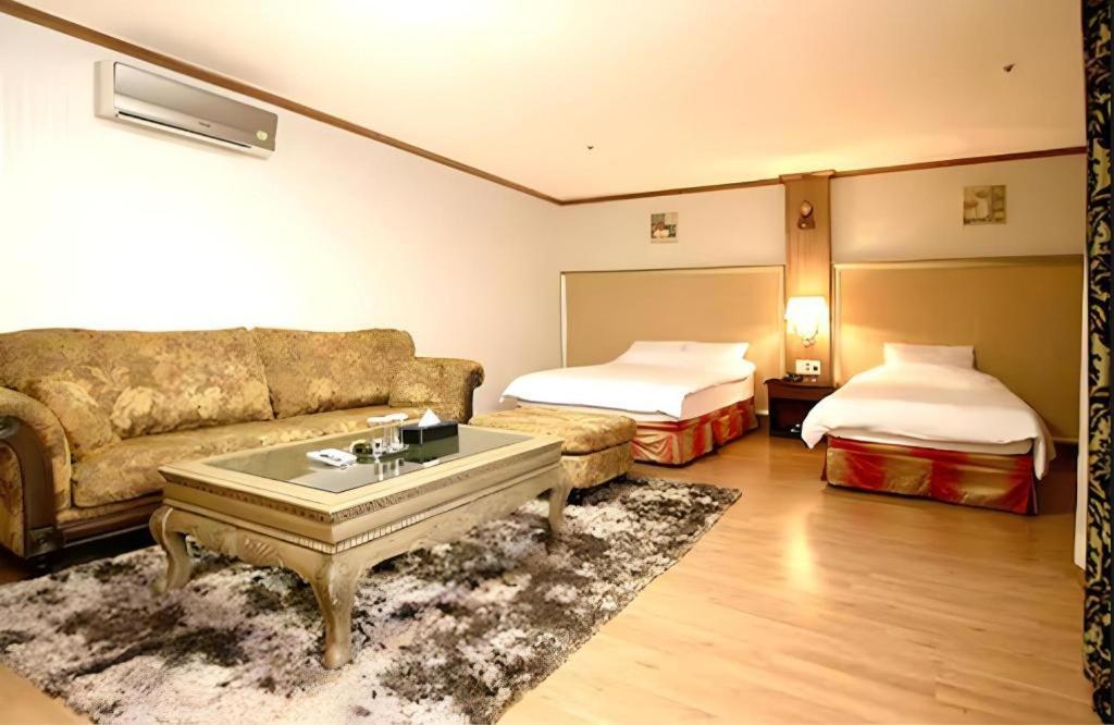 Hotel Olympic Changwon Exterior foto