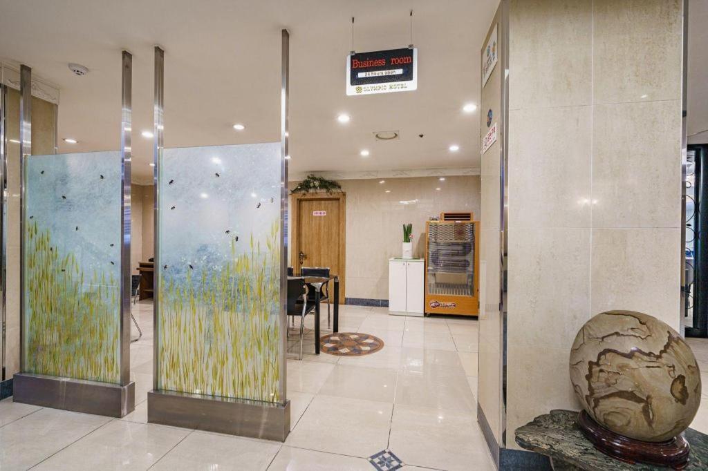 Hotel Olympic Changwon Exterior foto