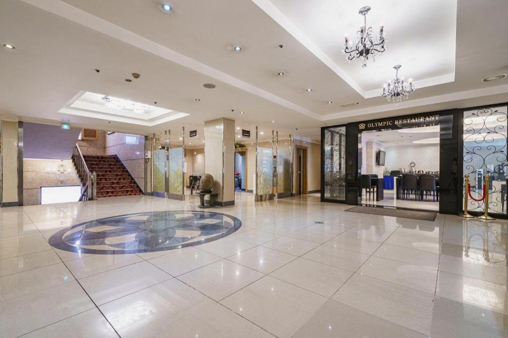 Hotel Olympic Changwon Exterior foto